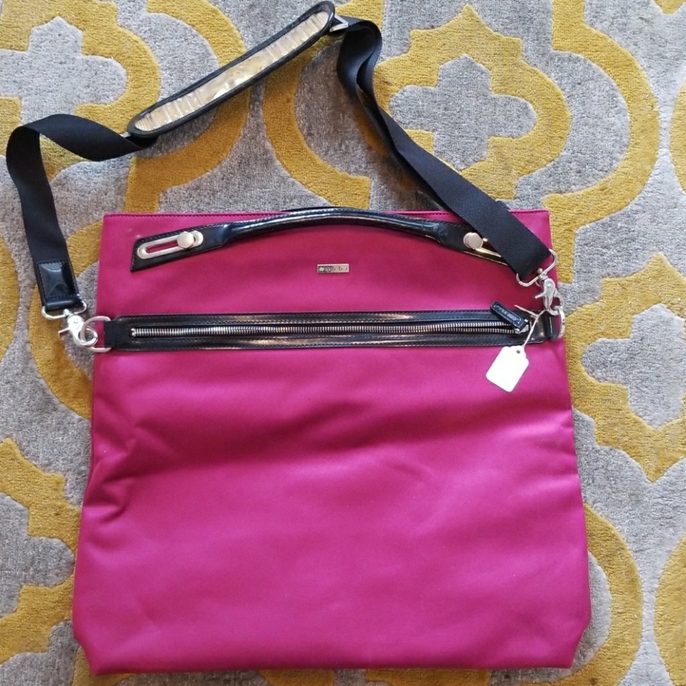 New super fashionable laptop & document bag.